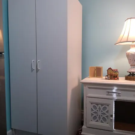 Blue Jay Room Homestay *
