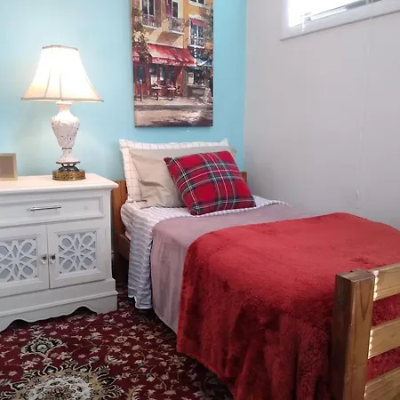 Blue Jay Room *