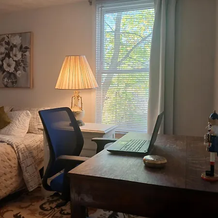 Skyline Homestay Boston