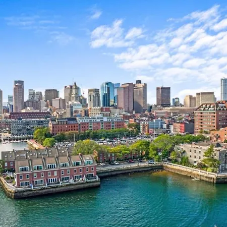 North End Harbor View Condo. Free Parking Apartment *
