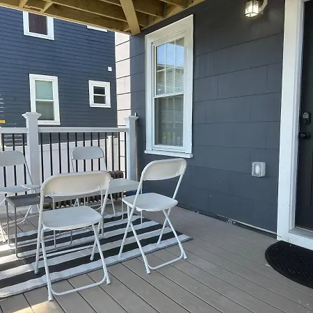 85a Charming Base, 3br, 2ba Ideal For Families Apartment *