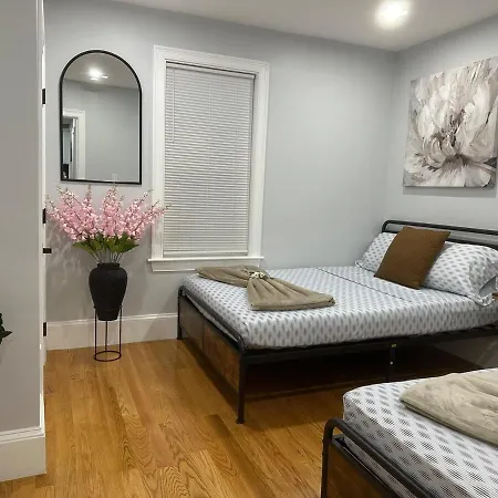 85a Charming Base, 3br, 2ba Ideal For Families Apartment *