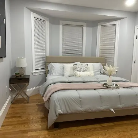 Apartment 85a Charming Base, 3br, 2ba Ideal For Families