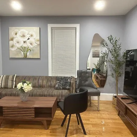 85a Charming Base, 3br, 2ba Ideal For Families Apartment *