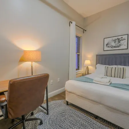 Furnished Luxury 3br, 2ba Loft Apartment