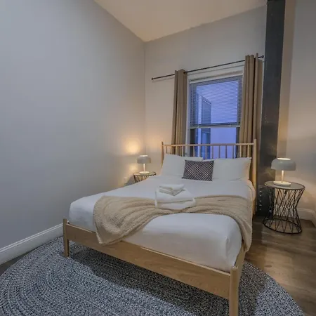 Furnished Luxury 3br, 2ba Loft *