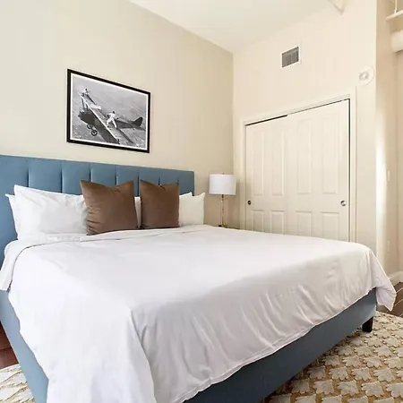 2br 2ba Fidi Keyless Entry Walk Anywhere Boston