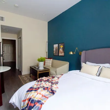 Walking Distance To Mgh And Tufts Medical Apartment *