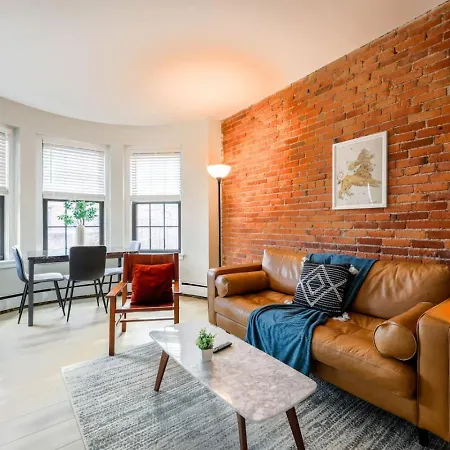 Bright And Cozy Boston