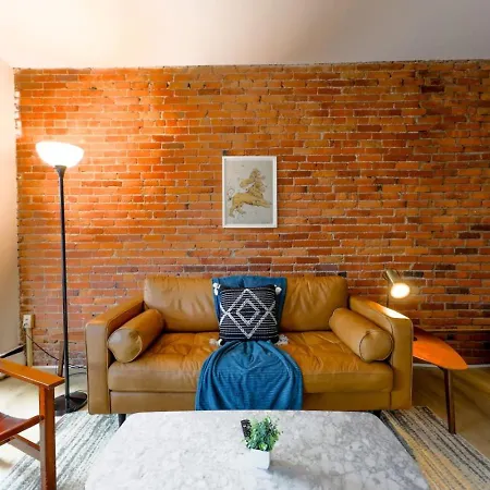Apartment Bright And Cozy