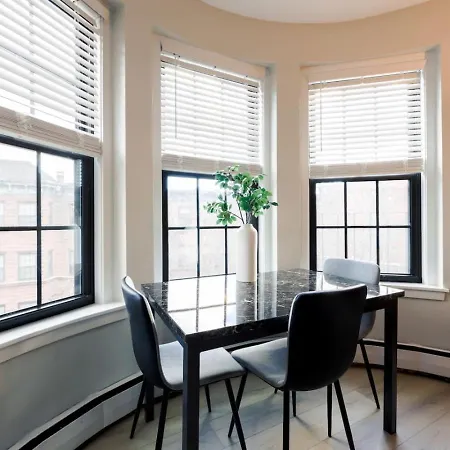 Apartment Bright And Cozy Boston