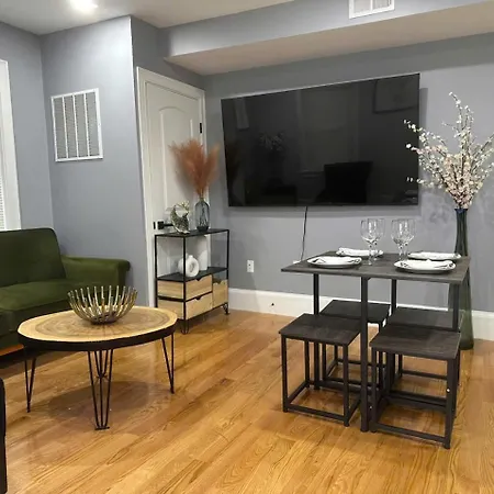 85b Brand New 3br, 2ba, Walk To Transit, Near * Boston