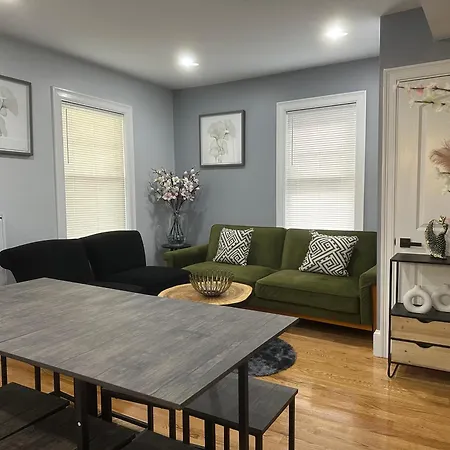 85b Brand New 3br, 2ba, Walk To Transit, Near Apartment *