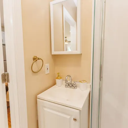 In-unit Laundry Your Family And Friends Space