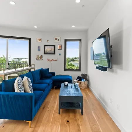 Luxury 2bd2ba Next To The Airport 4389 Apartment *