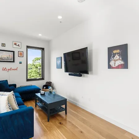 Apartment Luxury 2bd2ba Next To The Airport 4389 *