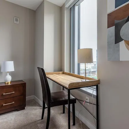 Private 2br Seaport Disctrict Apartment