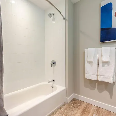 Private 2br Seaport Disctrict *