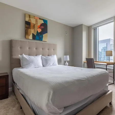 Private 2br Seaport Disctrict Apartment