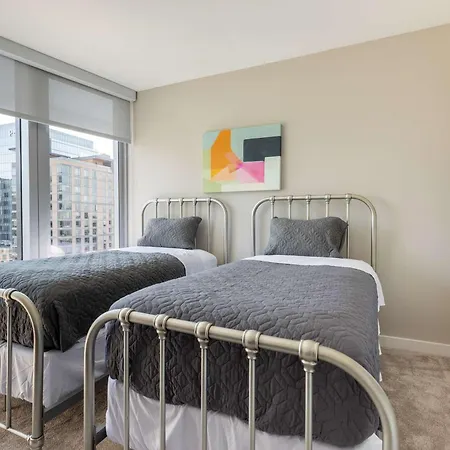 Private 2br Seaport Disctrict Apartment