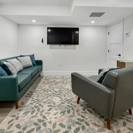 Forest Hill -boston Apartment