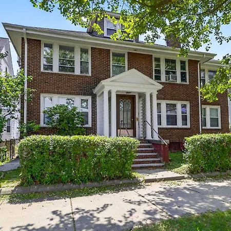 Vintage 5br In With Free Parking Apartment *