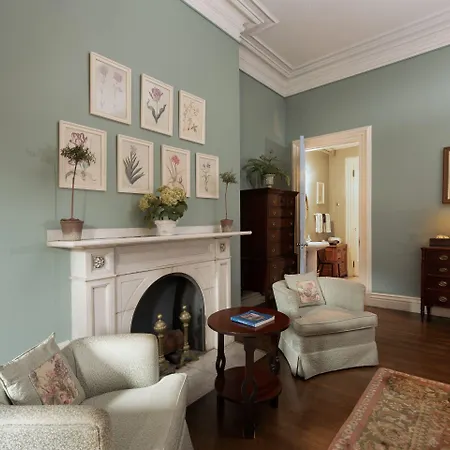 The College Club Of Bed & Breakfast Boston