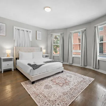 Apartment Luxury 3br In With Roku Tv *