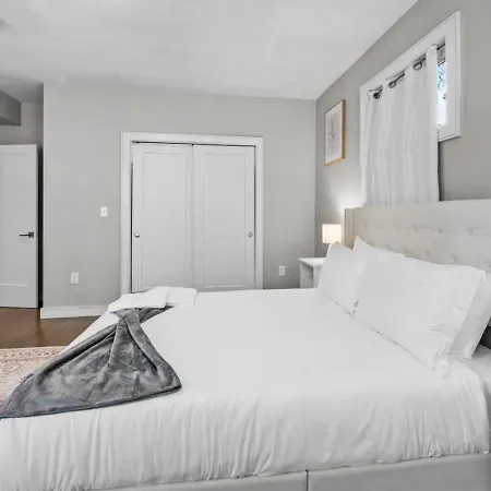 Luxury 3br In With Roku Tv Apartment