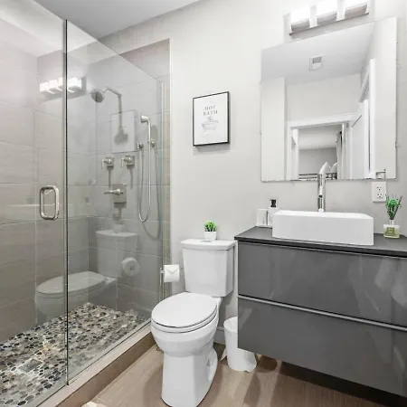 Apartment Luxury 3br In With Roku Tv *