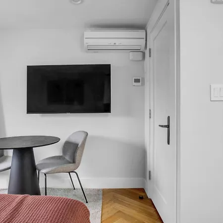 Apartment Cozy S End Nr T Shops Dining Bos-440 Boston