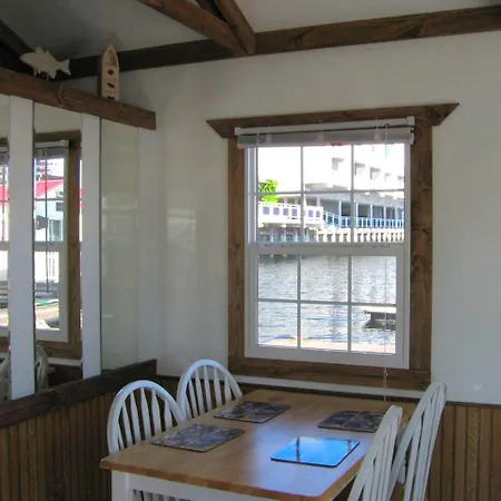 Blue Pearl Houseboat In Harbor Wifi, A/c,