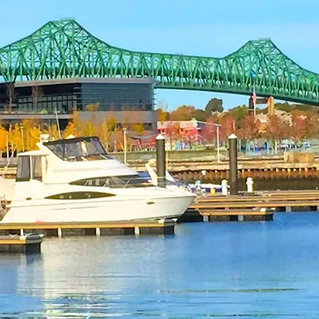 Blue Pearl Houseboat In Harbor Wifi, A/c, Holiday home Boston