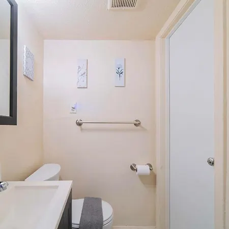 Cozy Basement - Steps To Longwood And Massart - 3min Walk To T