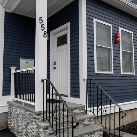 Apartment 558-3 3br - Modern Nest Near Franklin Park *