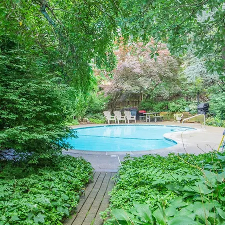Apartment Sun-filled Unit, Elevator, Pool, College Boston