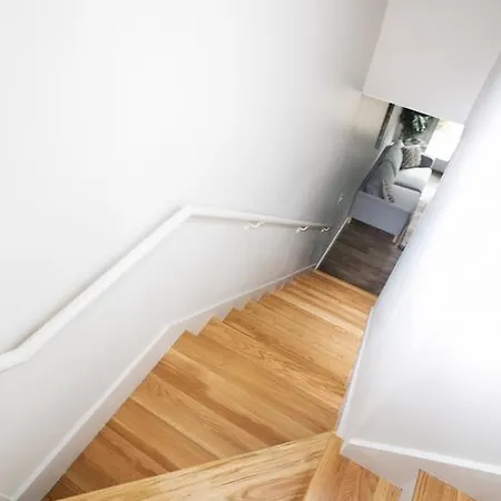 Apartment On Sidney Street *
