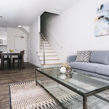Apartment On Sidney Street