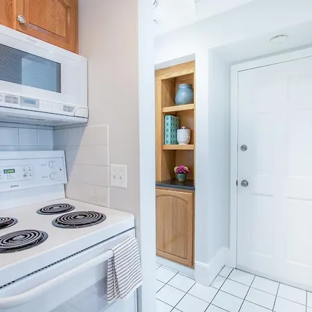 Apartment One-bedroom On W Newton Street Apt 2 *