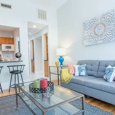 Apartment One-bedroom On W Newton Street Apt 2 *