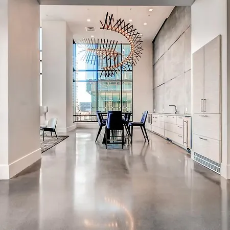 Bluebird Suites At Seaport Square Apartment
