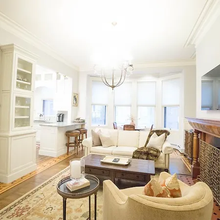 Marlborough Street Apartment *