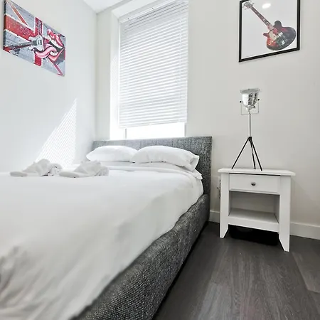 Studio On Arch Street Apt 3b
