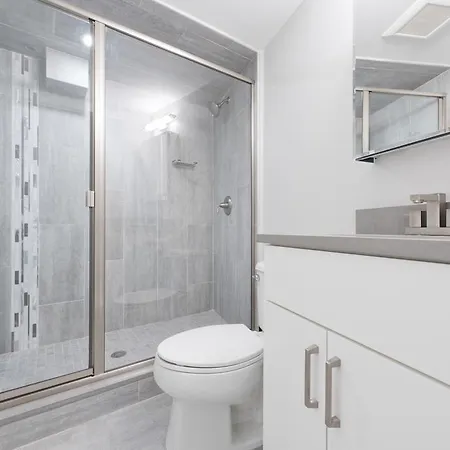 Apartment Two-bedroom On Washington Street Apt 403 *