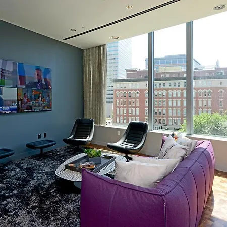 Bluebird Suites In Downtown *