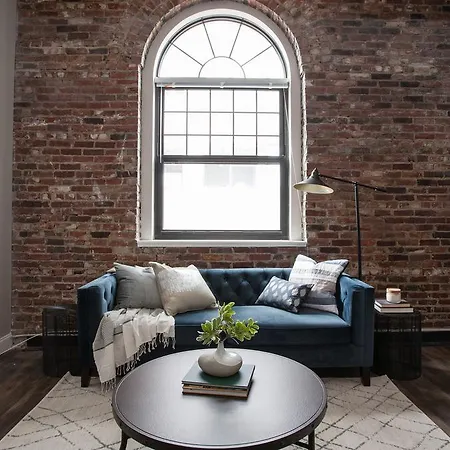 Apartment Four-bedroom On Hamilton Place Apt 507