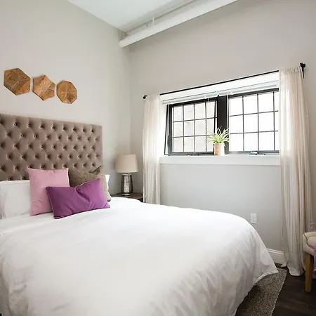 Two-bedroom On Hamilton Place Apt 401 Boston