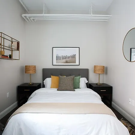 Two-bedroom On Hamilton Place Apt 401 Apartment