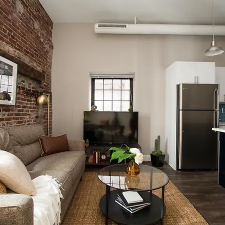 Apartment Two-bedroom On Hamilton Place Apt 401 *