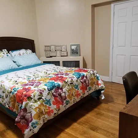 Apartment Renovated Near Airport